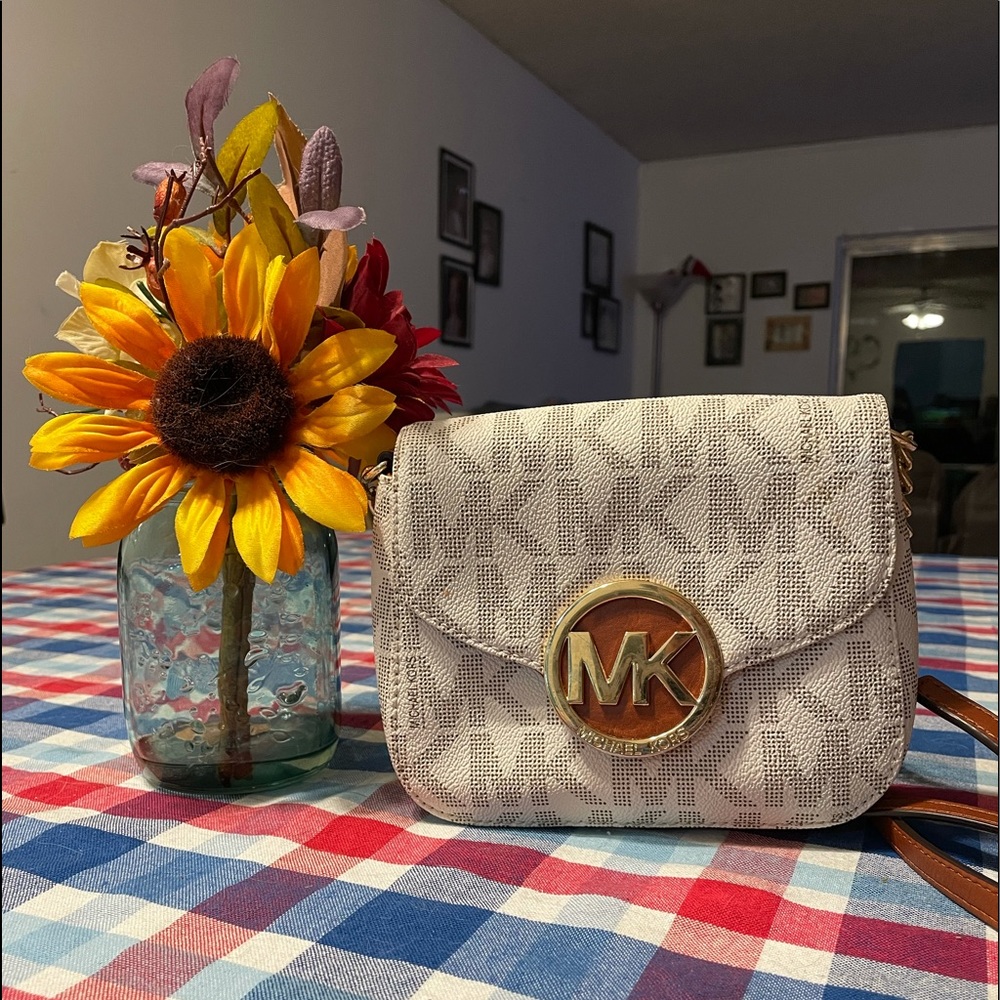 MK purse